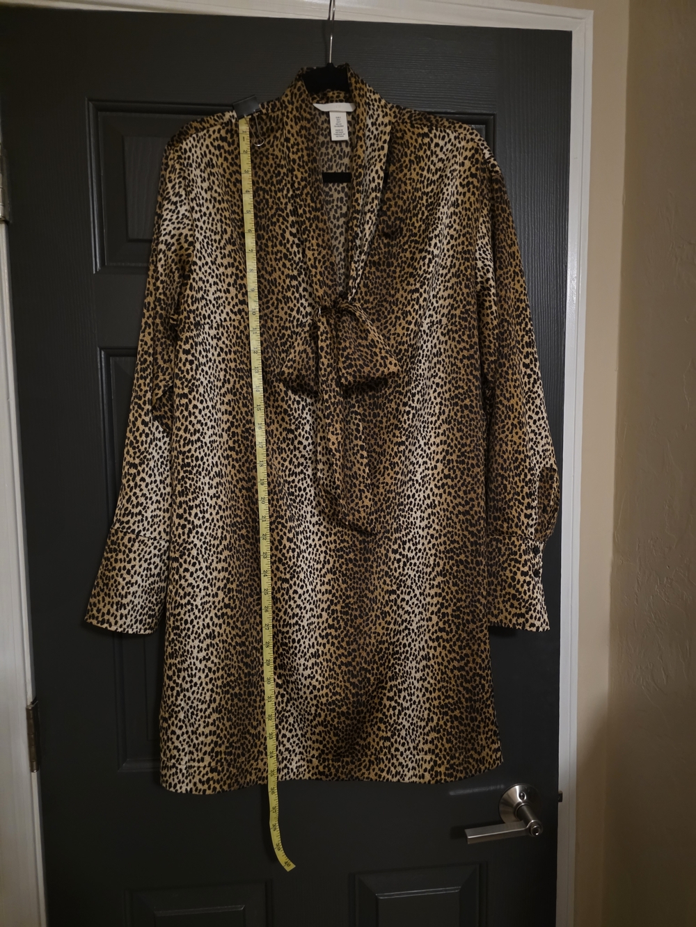 H&M Leopard Print Tie-Neck Tunic Dress in Brown and Black - Picture 3 of 5
